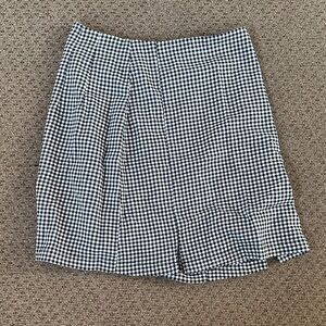 Brandy Melville Black and White Checkered Pencil Skirt